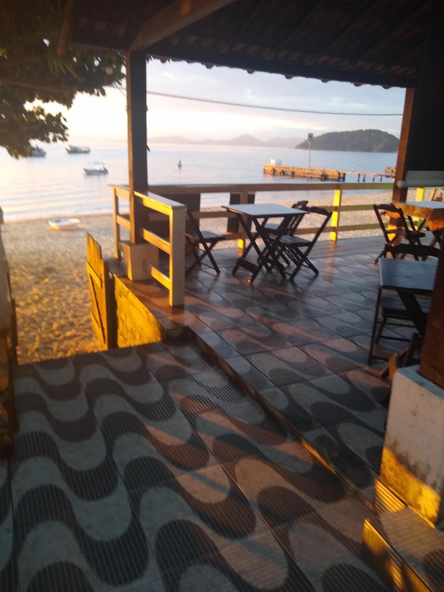 Nena'S Suites Praia de Aracatiba Bilik gambar